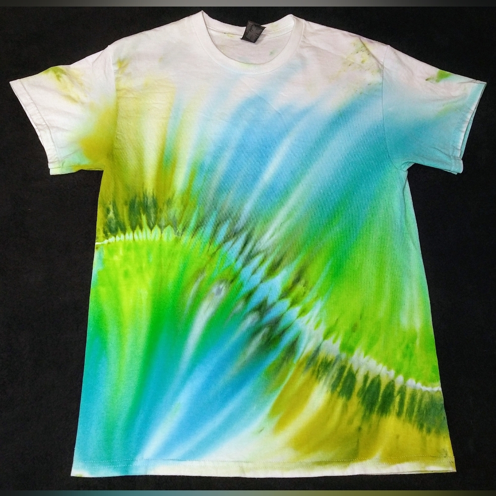 Blue And Green Wave Gravity Ice Dye Tie Dye T Shirt ~ Sz M